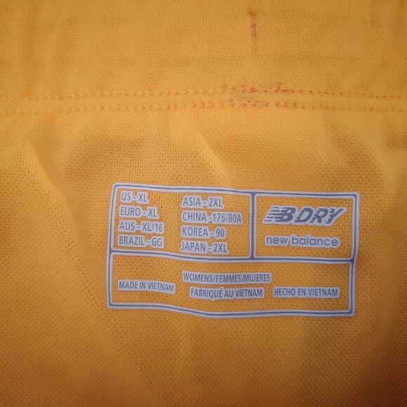 New Balance Ladies Elastic Waist with Tie Athletic Shorts - Picture 3 of 6